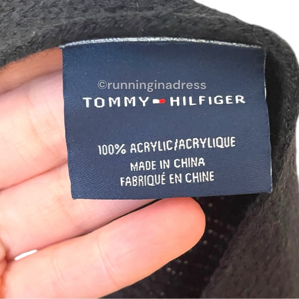 NWT Tommy Hilfiger Knit Winter Scarf In Black And Grey With Logo - Picture 5 of 10